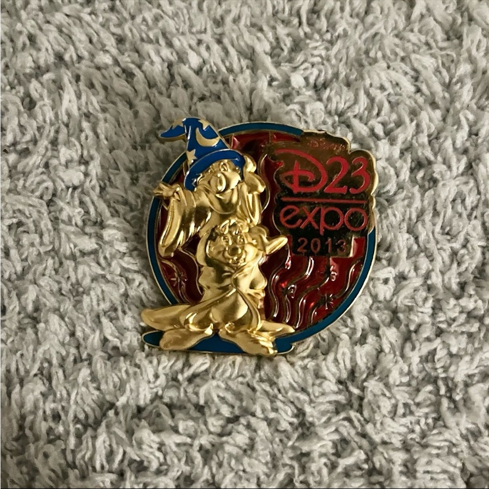 🎁3/$30 Disney 2013 D23 Expo Stained Glass Chip and Dale Pin LE 1000
